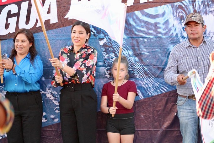 Alcaldesa Tania Flores Entrega Obra De  Ampliación De Red De Agua Potable En La Colonia Azteca