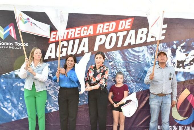 Alcaldesa Tania Flores Entrega Obra De  Ampliación De Red De Agua Potable En La Colonia Azteca