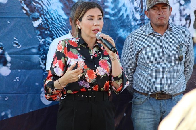 Alcaldesa Tania Flores Entrega Obra De  Ampliación De Red De Agua Potable En La Colonia Azteca