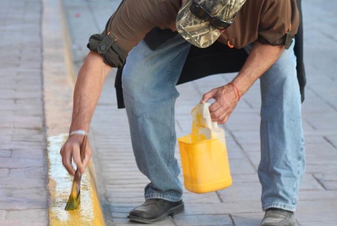 Arranca En Múzquiz La Jornada «Limpia Tu Cuadra» Con Acciones De Barrido Y Pintura En El Centro De La Ciudad