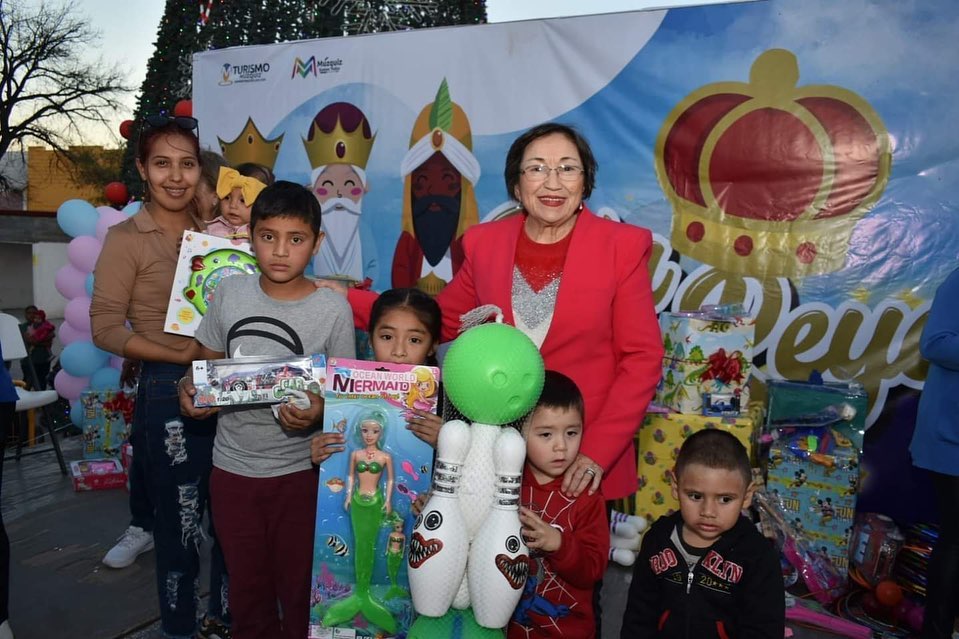 INICIA EN MÚZQUIZ EL FESTEJO DEL DÍA DE REYES CON BELLO ESPECTÁCULO PARA NIÑOS Y NIÑAS.