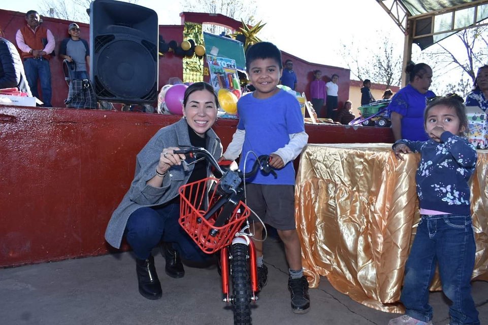 CONTINÚA EL FESTIVAL DE LOS REYES MAGOS LLEVANDO ALEGRÍA A NIÑOS Y NIÑAS DE LA FLORIDA, BARROTERÁN Y ESTACIÓN BARROTERÁN.