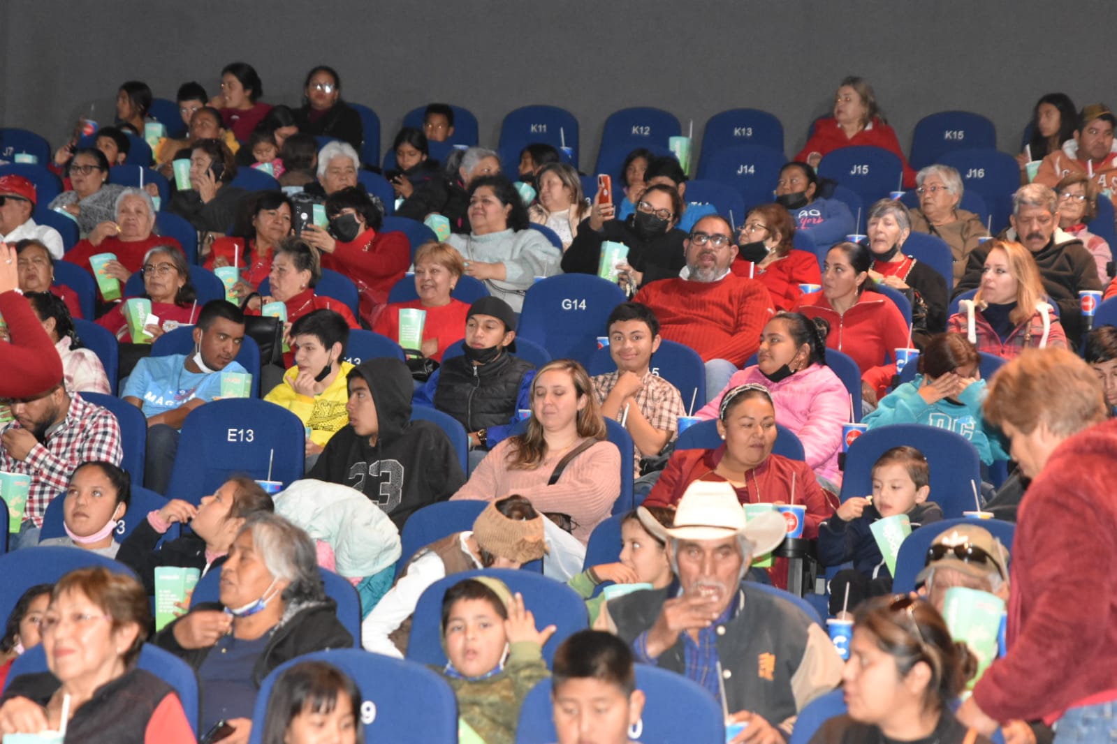 FESTEJANDO EL DÍA DEL AMOR Y LA AMISTAD EN CINÉPOLIS MÚZQUIZ