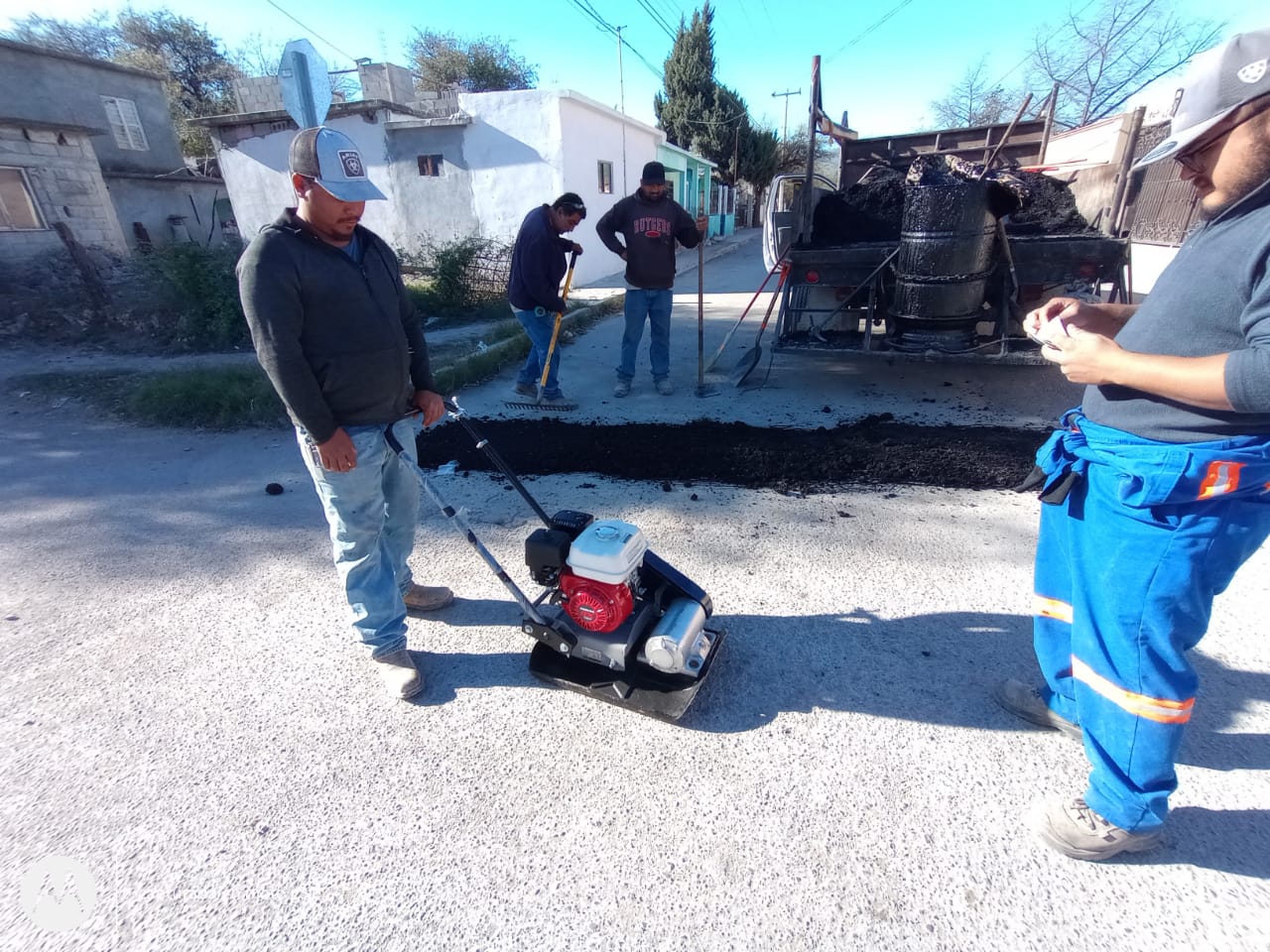 BACHEO EN DIFERENTES SECTORES DE MÚZQUIZ