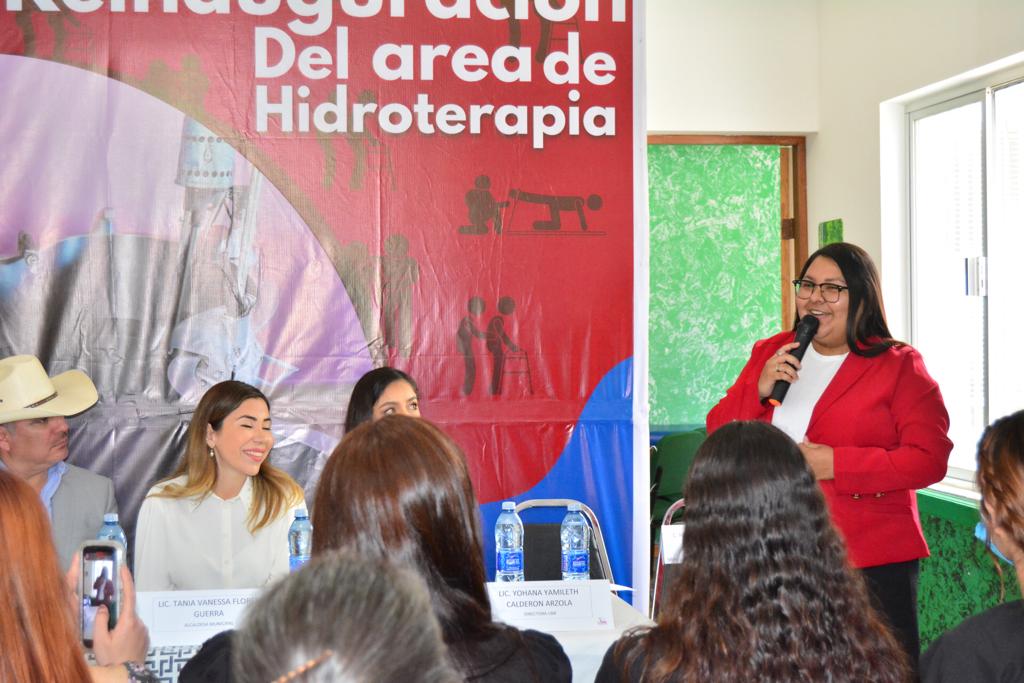 REINAUGURA ALCALDESA TANIA V. FLORES GUERRA, ÁREA DE HIDROTERAPIA EN LA UBR DE MÚZQUIZ