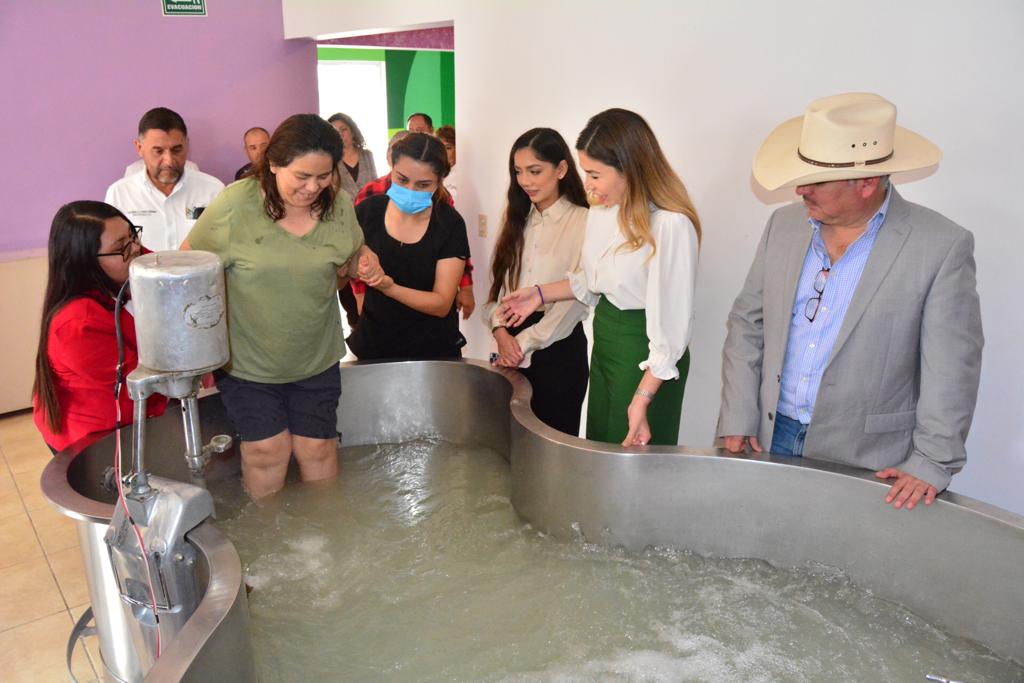 REINAUGURA ALCALDESA TANIA V. FLORES GUERRA, ÁREA DE HIDROTERAPIA EN LA UBR DE MÚZQUIZ