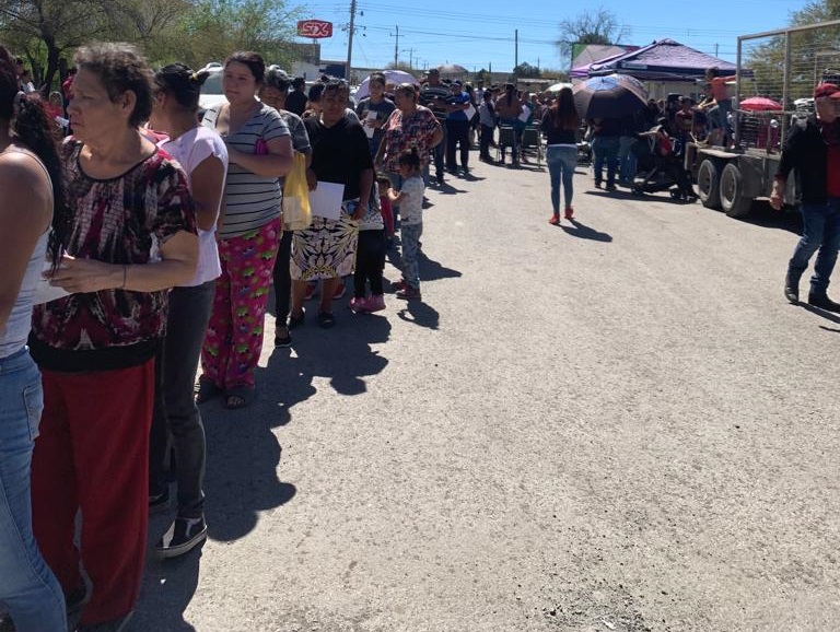 ENTREGA DESARROLLO SOCIAL APOYOS EN MINAS DE BARROTERÁN