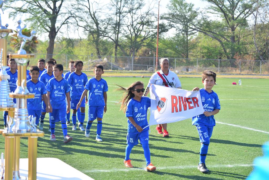 ARRANCÓ EN MÚZQUIZ EL FUTBOL INFANTIL