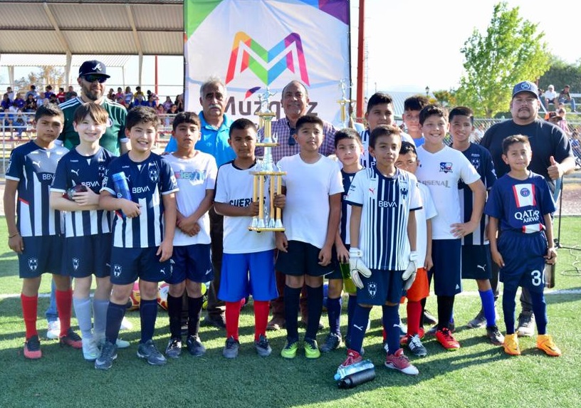 ARRANCÓ EN MÚZQUIZ EL FUTBOL INFANTIL