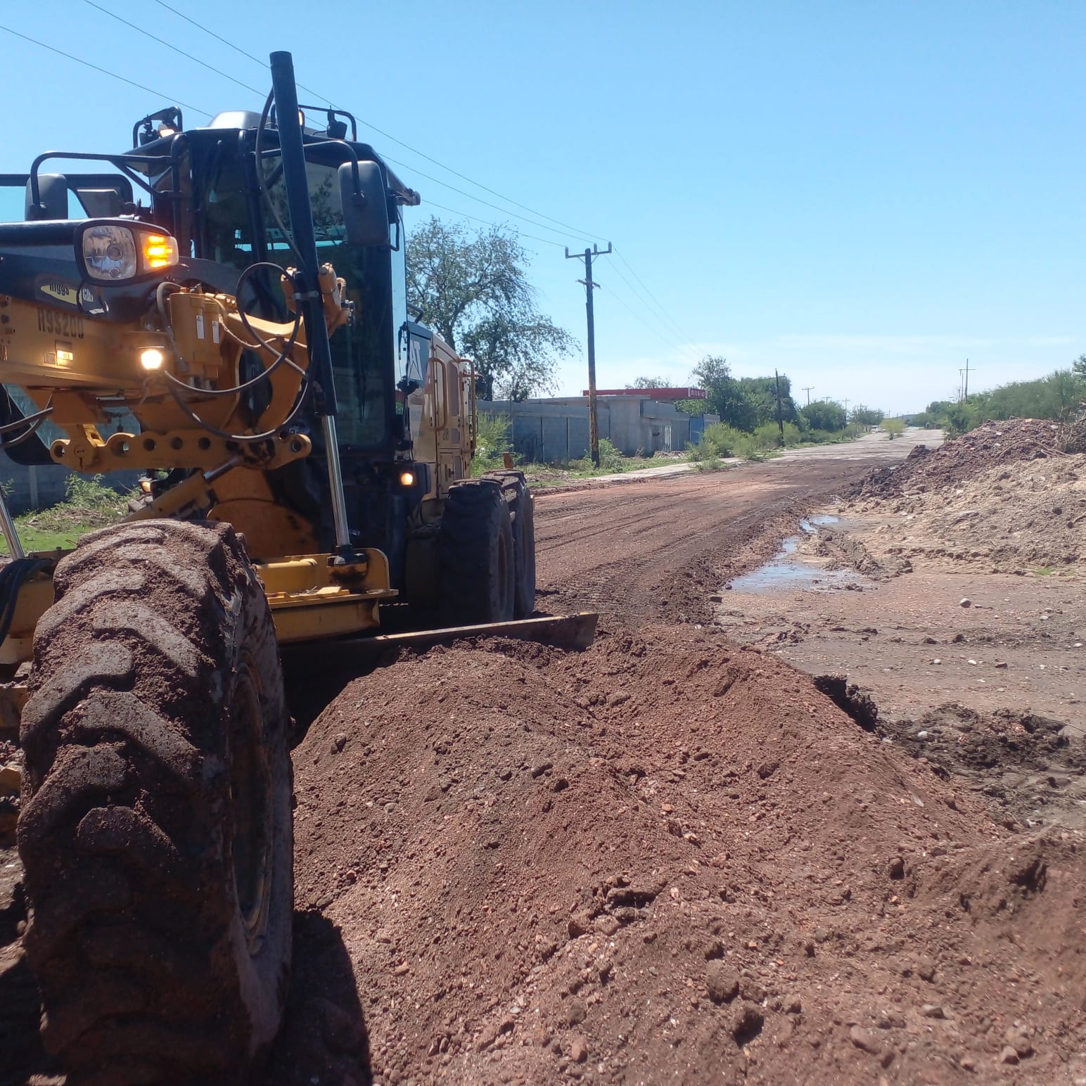 Trabaja Obras Públicas en Colonia PT de Palaú