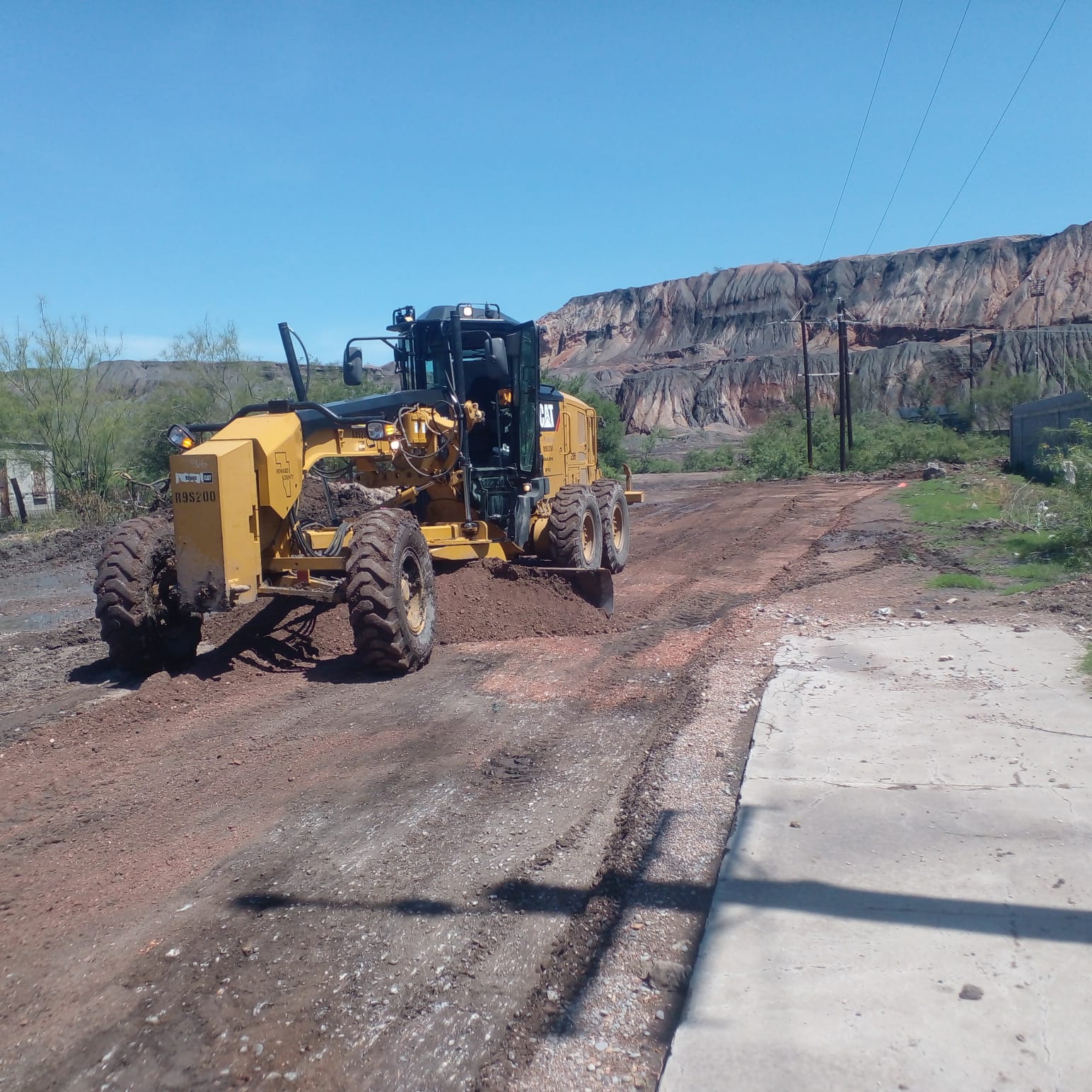 Trabaja Obras Públicas en Colonia PT de Palaú