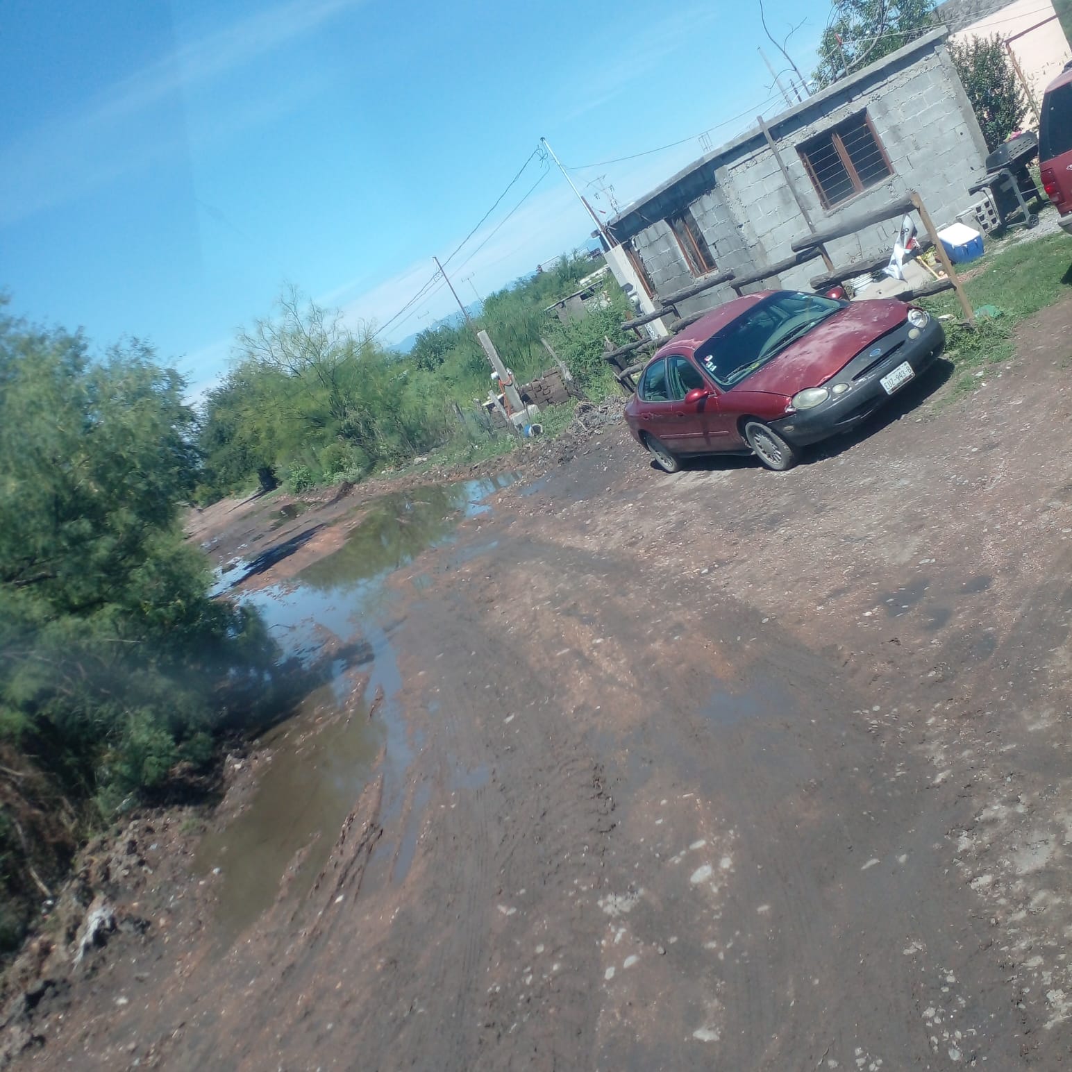 Trabaja Obras Públicas en Colonia PT de Palaú